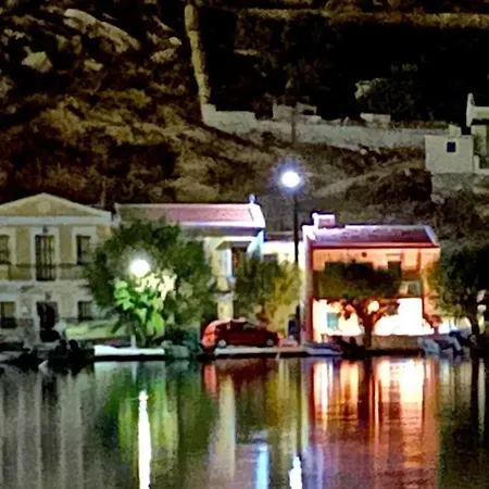 La Desirade Villa Sými