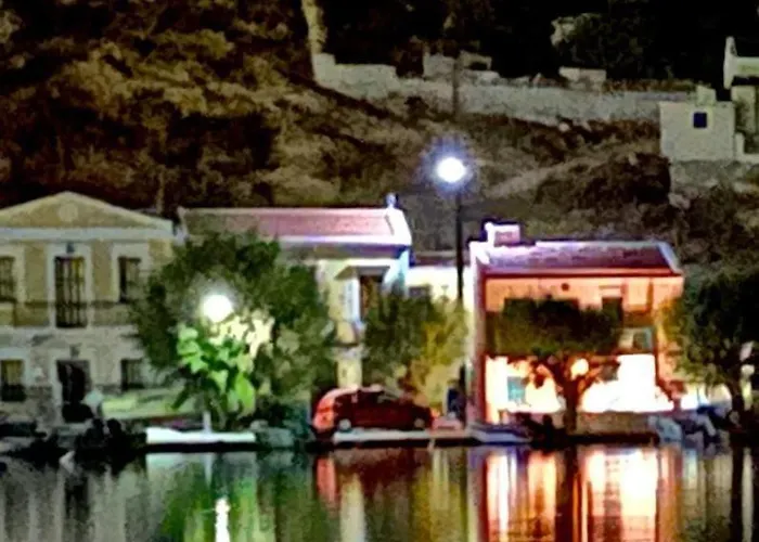La Desirade Βίλα Σύμη